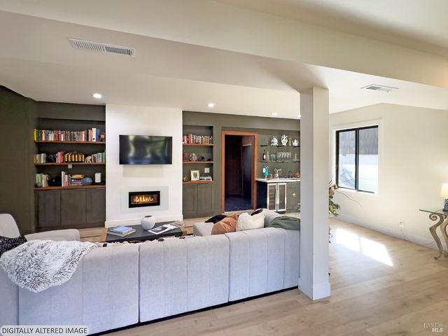 16620 Guernewood Rd, Guerneville, CA 95446