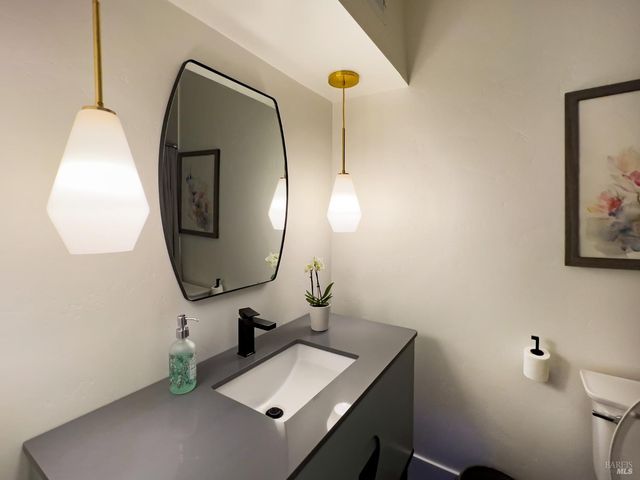 16620 Guernewood Rd, Guerneville, CA 95446