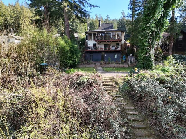 16620 Guernewood Rd, Guerneville, CA 95446