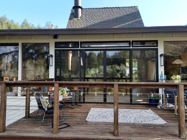 16620 Guernewood Rd, Guerneville, CA 95446