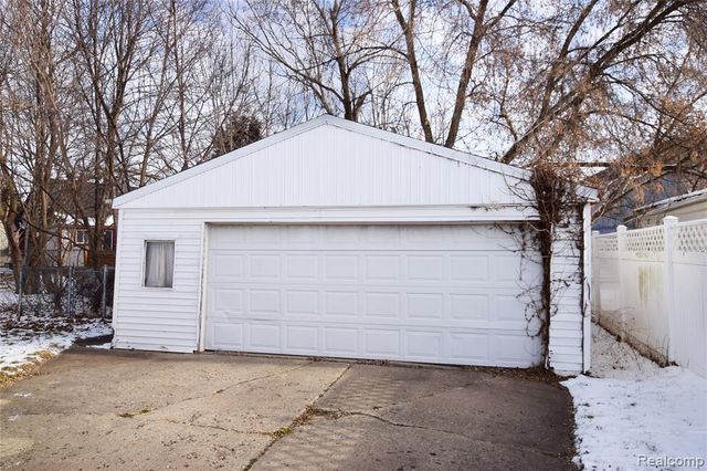 1701 Park Street, Flint, MI 48503