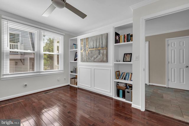 1069 SHORE ACRES RD, Arnold, MD 21012