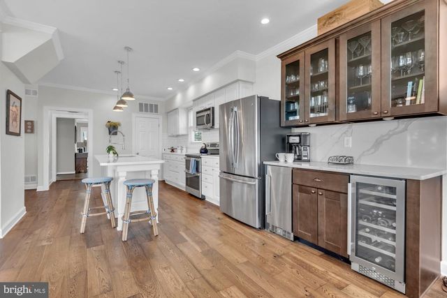 1069 SHORE ACRES RD, Arnold, MD 21012