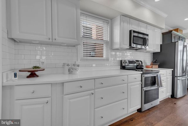 1069 SHORE ACRES RD, Arnold, MD 21012