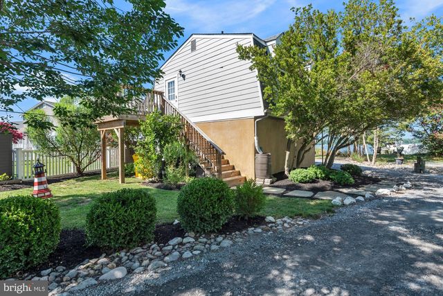 1069 SHORE ACRES RD, Arnold, MD 21012