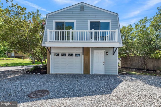1069 SHORE ACRES RD, Arnold, MD 21012