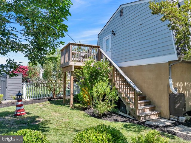 1069 SHORE ACRES RD, Arnold, MD 21012