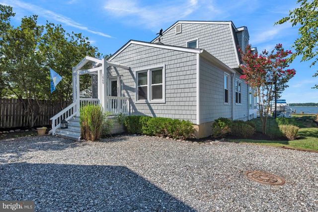 1069 SHORE ACRES RD, Arnold, MD 21012