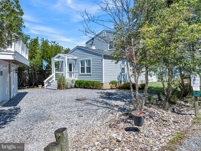 1069 SHORE ACRES RD, Arnold, MD 21012