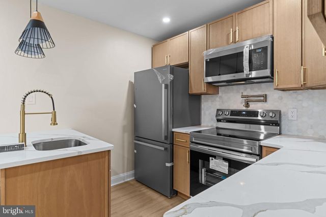 2122 E BIRCH ST, Philadelphia, PA 19134