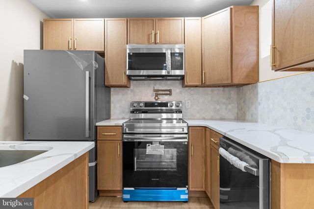 2122 E BIRCH ST, Philadelphia, PA 19134