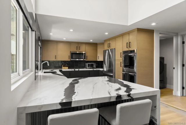 622 Camino Santa Barbara, Solana Beach, CA 92075