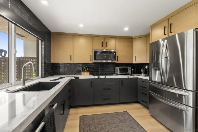 622 Camino Santa Barbara, Solana Beach, CA 92075