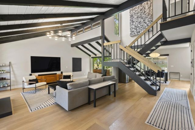 622 Camino Santa Barbara, Solana Beach, CA 92075