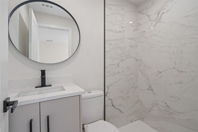 118 DEACON JONES BOULEVARD, Orlando, FL 32810