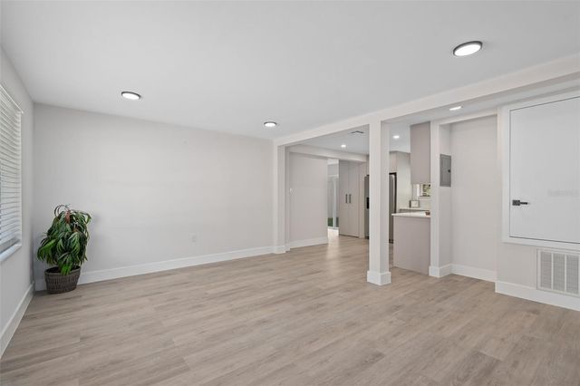 118 DEACON JONES BOULEVARD, Orlando, FL 32810