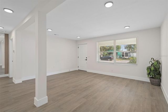 118 DEACON JONES BOULEVARD, Orlando, FL 32810