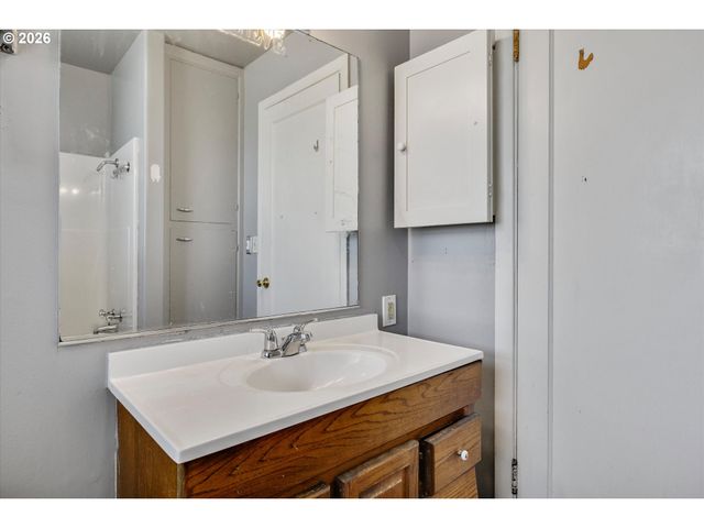 15239 S HIGHWAY 211, Molalla, OR 97038
