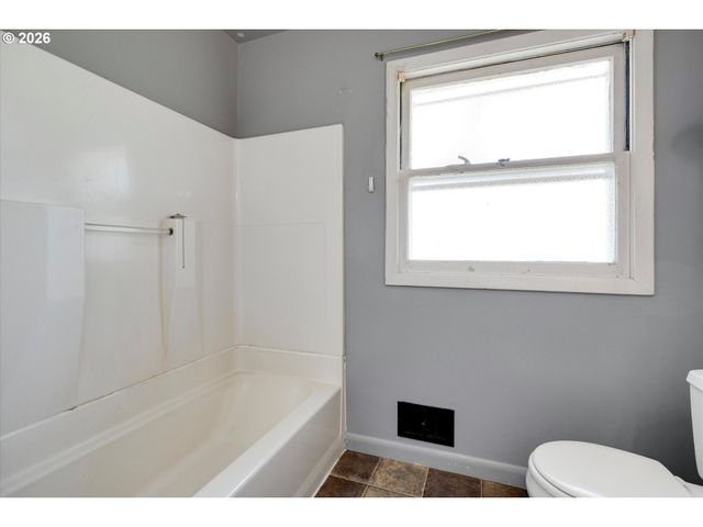 15239 S HIGHWAY 211, Molalla, OR 97038