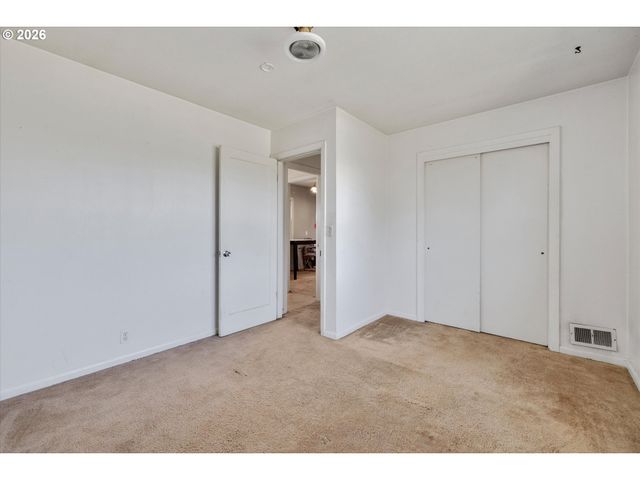 15239 S HIGHWAY 211, Molalla, OR 97038