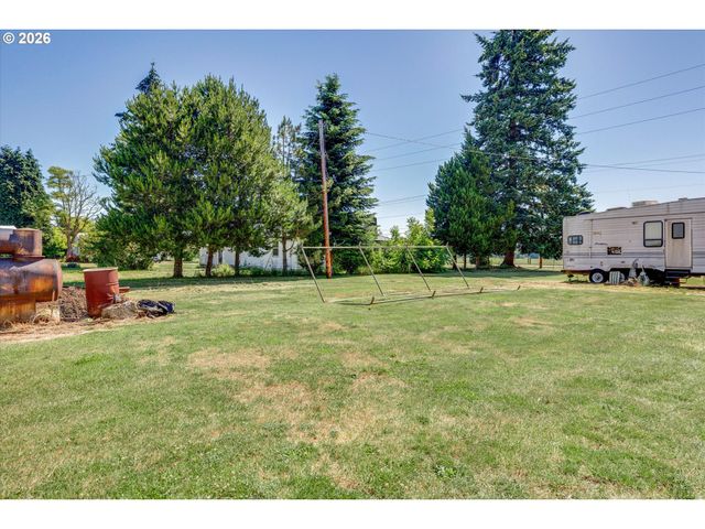 15239 S HIGHWAY 211, Molalla, OR 97038