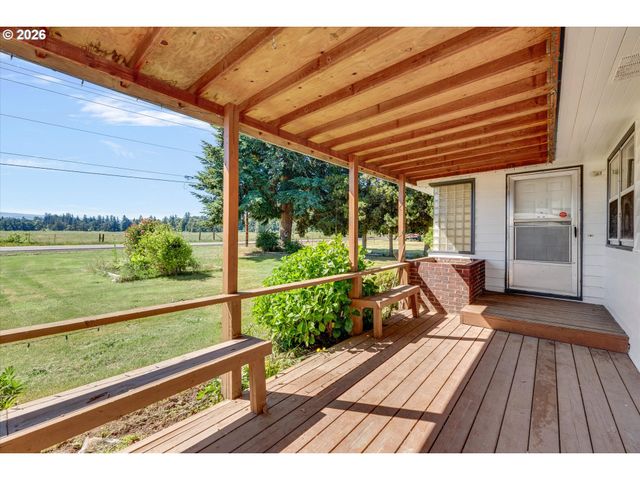 15239 S HIGHWAY 211, Molalla, OR 97038