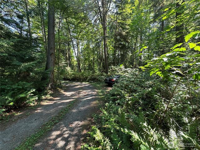 17 Shore Drive NE, Indianola, WA 98342
