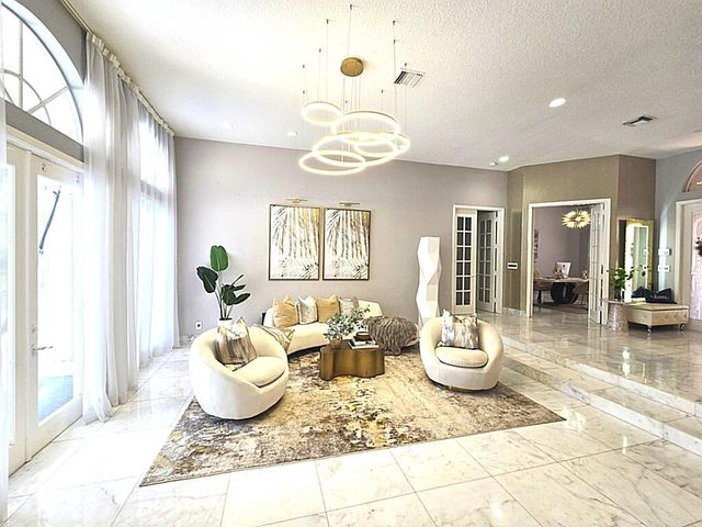 1811 Eagle Trace Boulevard W, Coral Springs, FL 33071