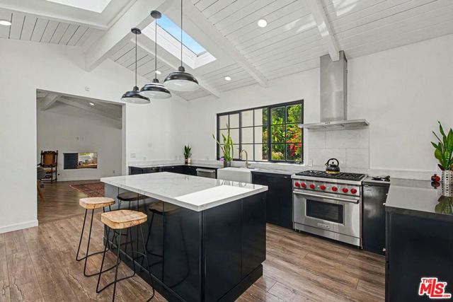 13019 Sky Valley Road, Los Angeles, CA 90049