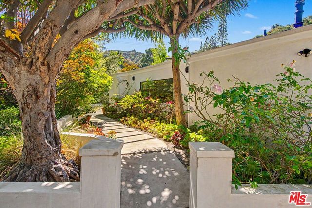 13019 Sky Valley Road, Los Angeles, CA 90049