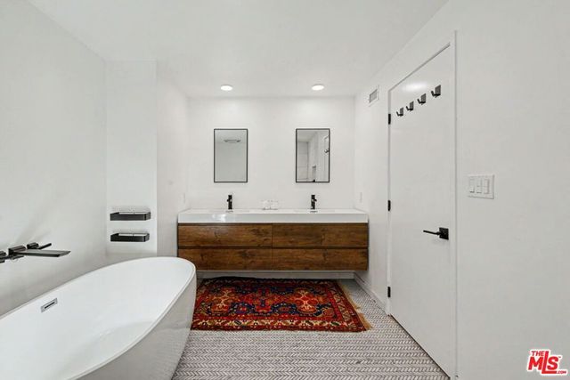 13019 Sky Valley Road, Los Angeles, CA 90049
