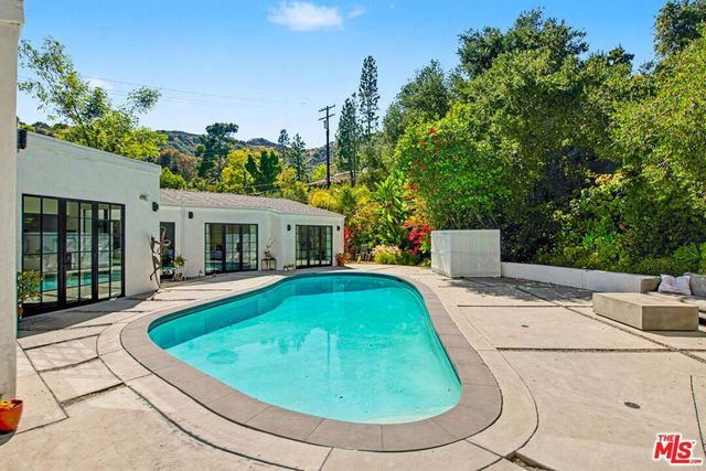 13019 Sky Valley Road, Los Angeles, CA 90049