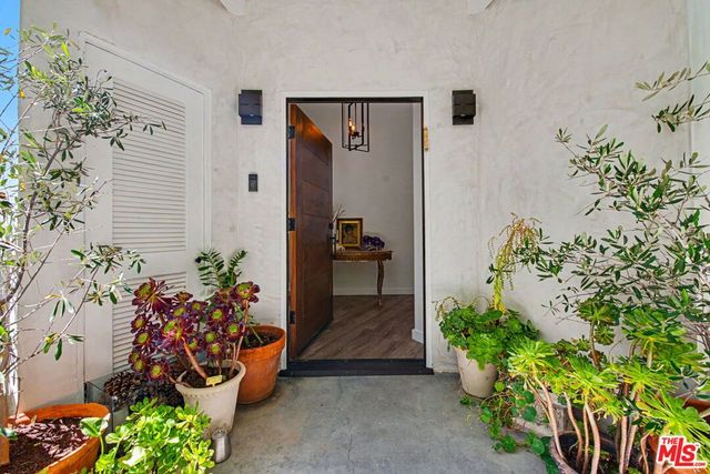 13019 Sky Valley Road, Los Angeles, CA 90049