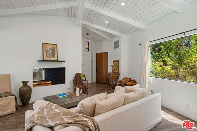 13019 Sky Valley Road, Los Angeles, CA 90049