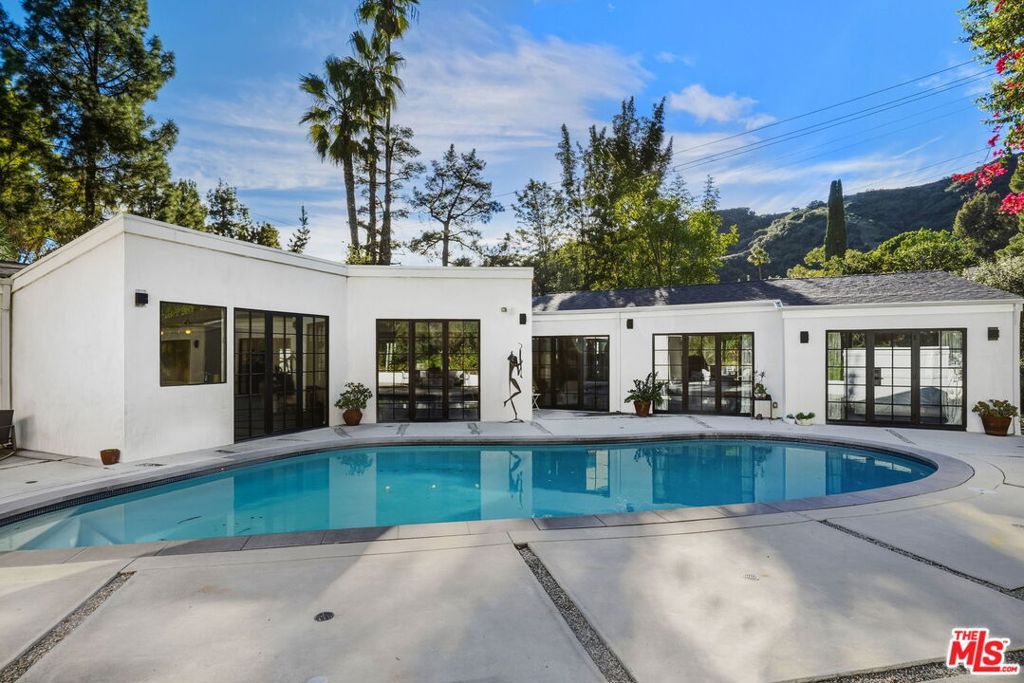 13019 Sky Valley Road, Los Angeles, CA 90049