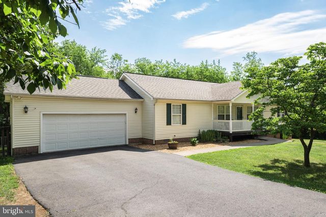 200 STAYMAN DR, Clear Brook, VA 22624