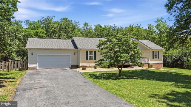 200 STAYMAN DR, Clear Brook, VA 22624