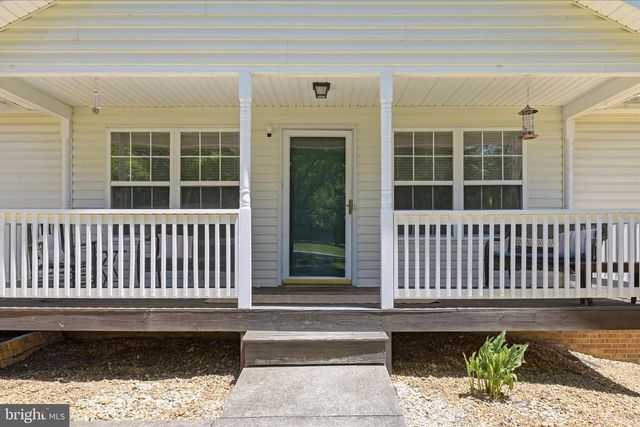 200 STAYMAN DR, Clear Brook, VA 22624