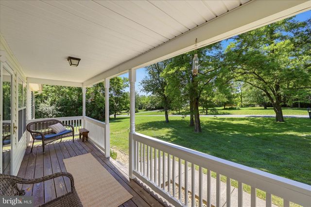 200 STAYMAN DR, Clear Brook, VA 22624