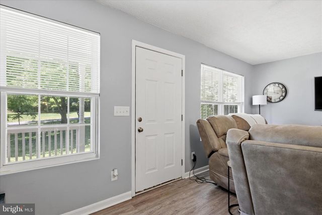 200 STAYMAN DR, Clear Brook, VA 22624