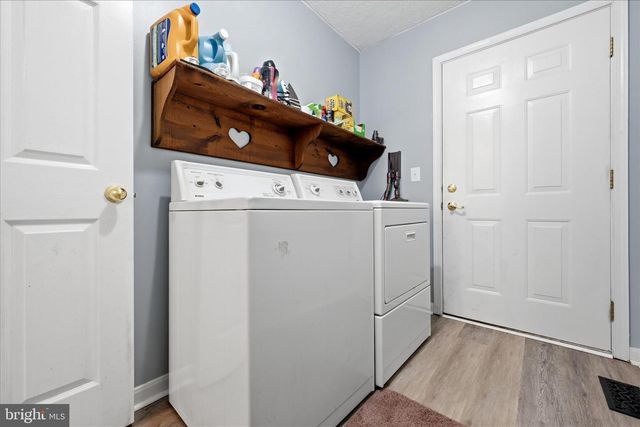 200 STAYMAN DR, Clear Brook, VA 22624