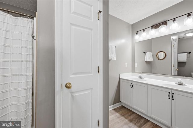 200 STAYMAN DR, Clear Brook, VA 22624