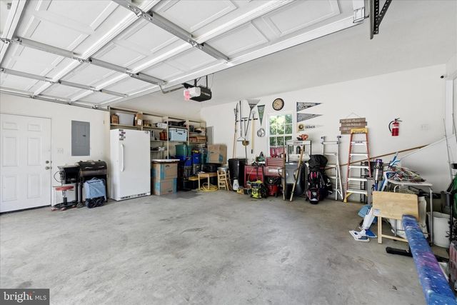 200 STAYMAN DR, Clear Brook, VA 22624