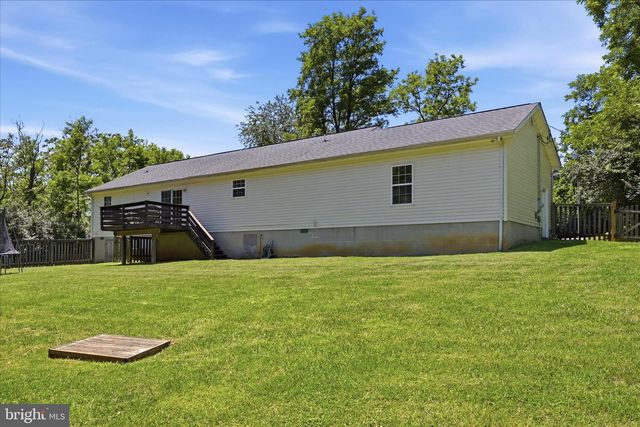 200 STAYMAN DR, Clear Brook, VA 22624