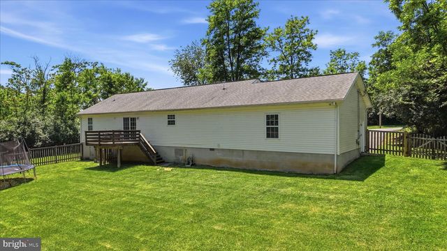 200 STAYMAN DR, Clear Brook, VA 22624