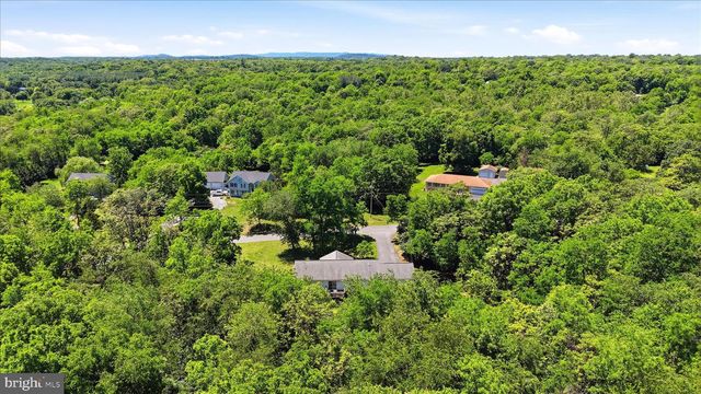 200 STAYMAN DR, Clear Brook, VA 22624