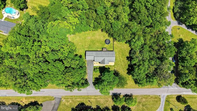 200 STAYMAN DR, Clear Brook, VA 22624