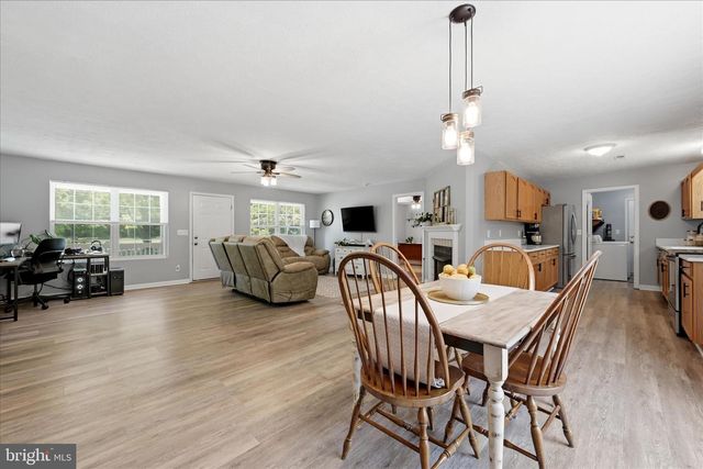200 STAYMAN DR, Clear Brook, VA 22624