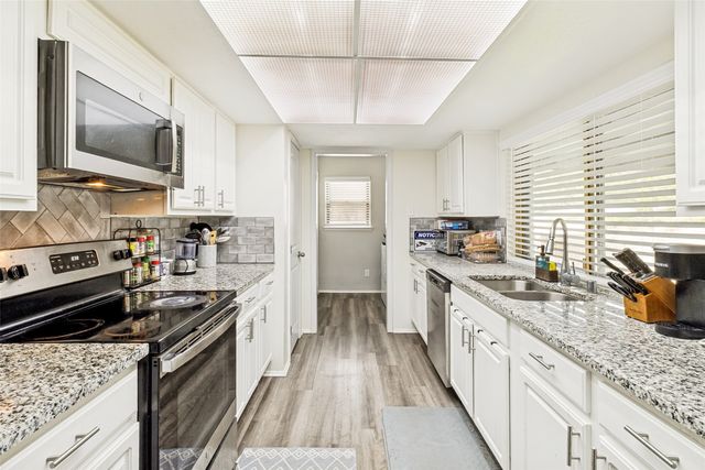 10826 Wallbrook Drive, Dallas, TX 75238