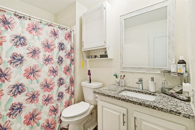 10826 Wallbrook Drive, Dallas, TX 75238